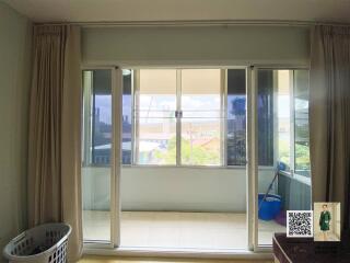 Selling a condo with tenants, 2 bedrooms, for just over two million, Ratchaburi Road.