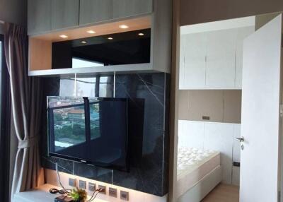 2-BR Condo at Lumpini Suite Phetchaburi – Makkasan near ARL Makkasan