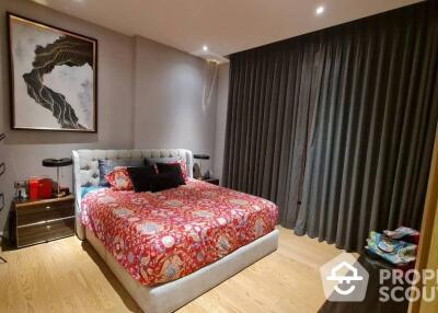 1-BR Condo at Magnolias Waterfront Residences near BTS Saphan Taksin