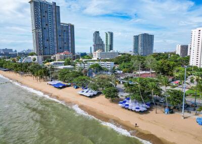 1 Bedroom Condo in Arom Jomtien Jomtien C010080