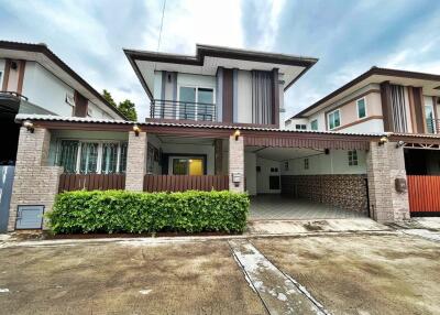 180 ตรม., 3 ห้องนอน, 3 ห้องน้ำ บ้าน ราคา ฿ 4,490,000