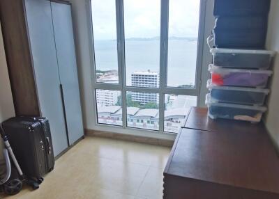 Corner Unit for Sale in The Cliff Condo