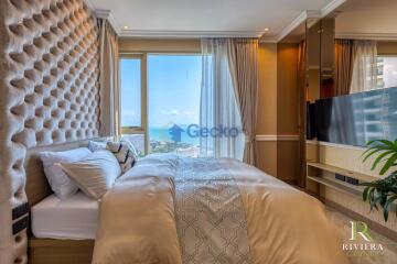 2 Bedrooms Condo in The Riviera Ocean Drive Jomtien C002108