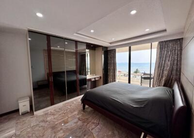 Condo with 2 bedrooms Na Jomtien Seaview