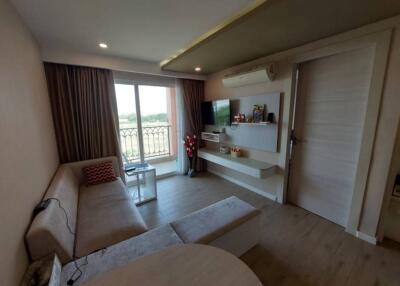 Condo 1 bedroom with furniture for sale in Jomtien