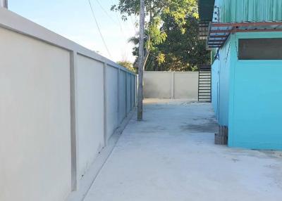 Warehouse for Sale in Bangsaray area