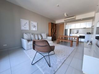 Superb 2 bedroom near BTS at The Lofts Ekkamai!