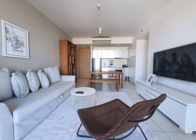 Superb 2 bedroom near BTS at The Lofts Ekkamai!