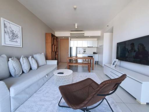 Superb 2 bedroom near BTS at The Lofts Ekkamai!