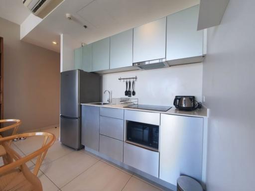 Superb 2 bedroom near BTS at The Lofts Ekkamai!