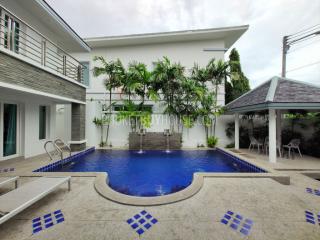 RAW7438: Three Bedroom Private Pool Villa in Rawai