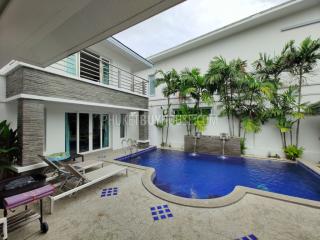 RAW7438: Three Bedroom Private Pool Villa in Rawai