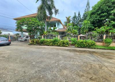 5Beds House in East Pattaya for Sale