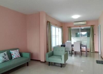 Corner Unit House for Sale in Pattaya