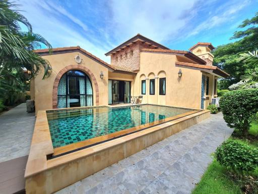 Pool Villas House Italian Style for Sale