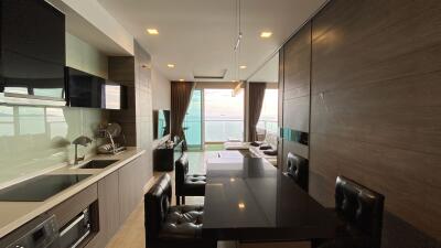 Stunning BEACHFRONT two-bedrooms condo in Jomtien!