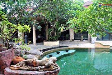 Luxury Bali style pool villa with 3 BR/4 Bath