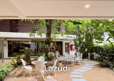 Luxurious Hotel with Land – A Prime Investment Opportunity