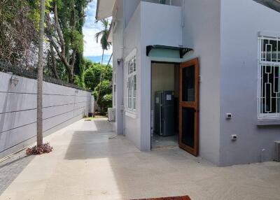 7Bedrooms House for Sale in Najomtien