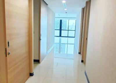 Office space for rent in Silom