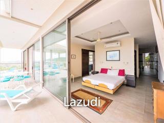 Sophisticated 4 Bedroom Villa with Breathtaking Sea Views