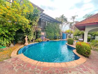 3 Bedrooms House in Supanuch Village East Pattaya H008457