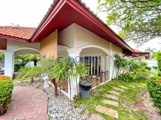 3 Bedrooms House in Supanuch Village East Pattaya H008457