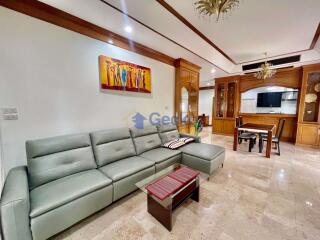 3 Bedrooms House in Supanuch Village East Pattaya H008457