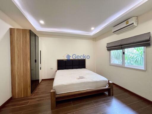 3 Bedrooms House in Supanuch Village East Pattaya H008457
