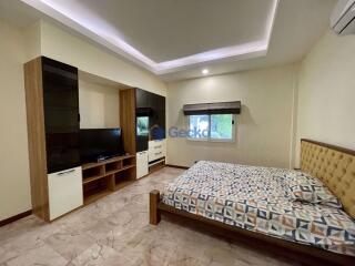 3 Bedrooms House in Supanuch Village East Pattaya H008457