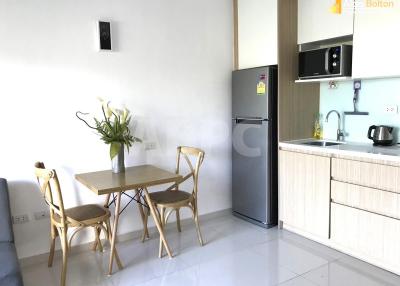 1 Bed 1 Bath in Wong Amat ABPC0886