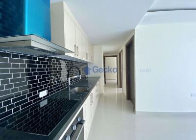 2 Bedrooms Condo in Grand Avenue Central Pattaya C011081