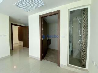 2 Bedrooms Condo in Grand Avenue Central Pattaya C011081