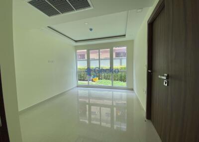 2 Bedrooms Condo in Grand Avenue Central Pattaya C011081