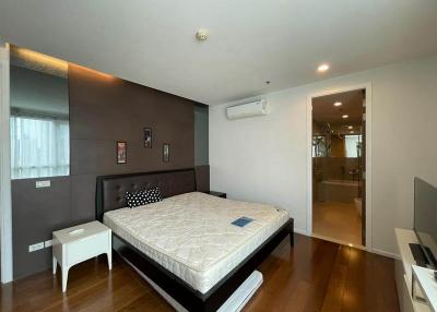 For Sale and Rent Bangkok Condo 15 Sukhumvit Residences Sukhumvit 15 BTS Nana Watthana