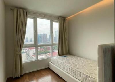 For Sale and Rent Bangkok Condo 15 Sukhumvit Residences Sukhumvit 15 BTS Nana Watthana