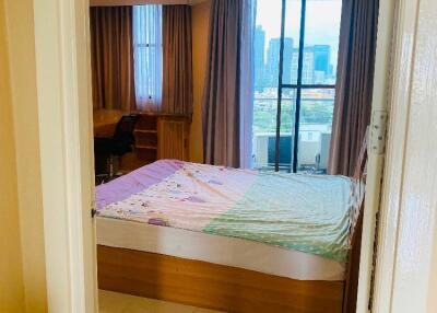 2-BR Condo at Supalai Place Sukhumvit 39 near BTS Phrom Phong