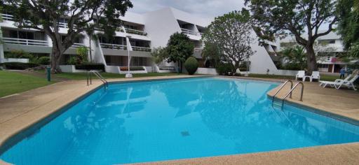 4Bedrooms for Sale in Bangsaray Condo