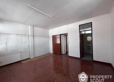 5-BR House close to Thong Lo