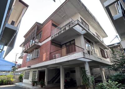 5-BR House close to Thong Lo