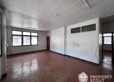 5-BR House close to Thong Lo