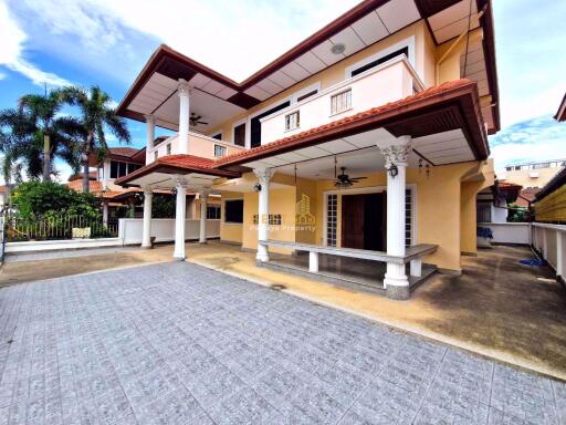 4 Bedrooms Villa / Single House in Eakmongkol Thepprasit Jomtien H011260