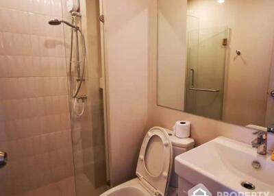 2-BR Condo at Life Asoke near ARL Makkasan