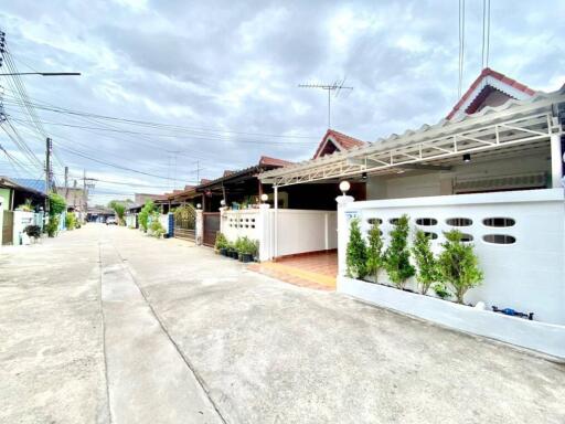 Lovely house in Banglamung for sale