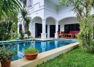 Pool Villa House for Sale in Na Jomtien
