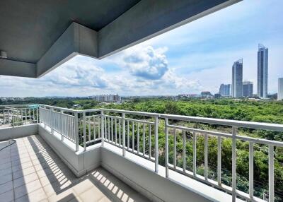 Lumpini Park Beach Condo for Sale