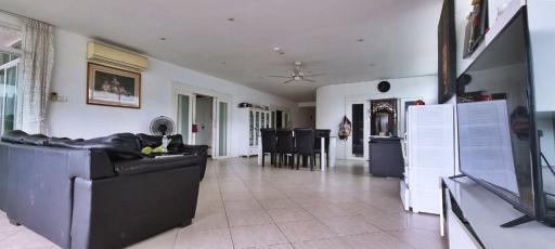 Executive Residence 4 Condo for Sale