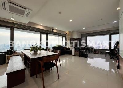 Condo at Amanta Lumpini for sale