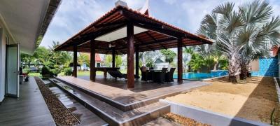 2 Bedrooms Thai Modern House for Sale