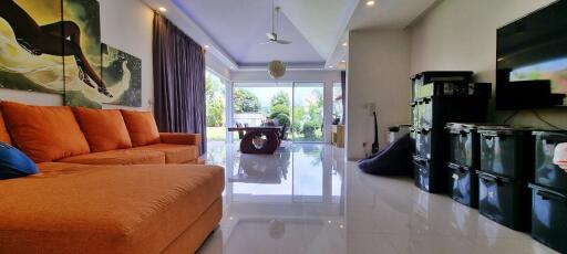 2 Bedrooms Thai Modern House for Sale